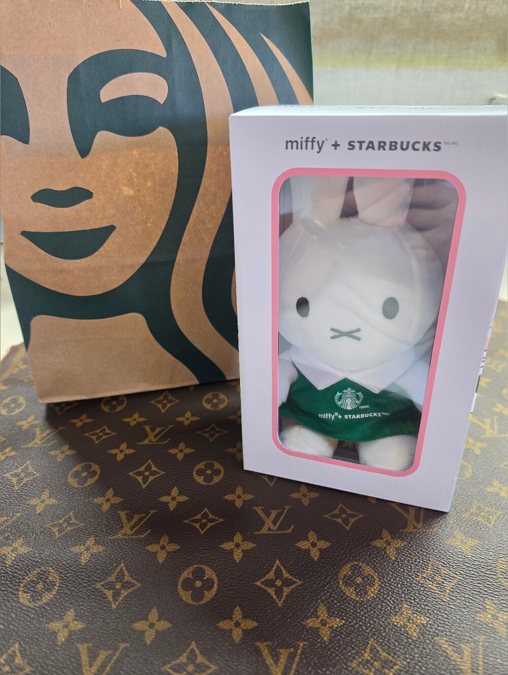 Starbucks x Miffy Plush Bunny in White with Green Apron...with receipt
